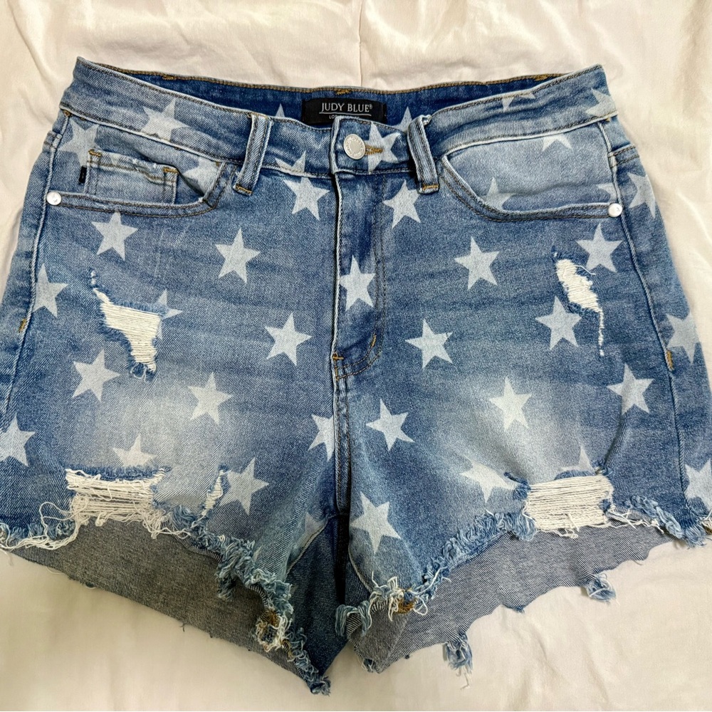 Judy Blue Women's Distressed Star Denim Shorts - Blue